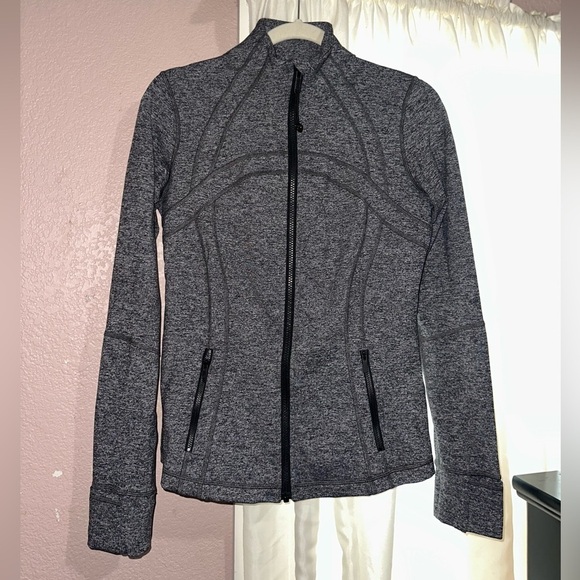 Lululemon Define Jacket in Heathered Black - Picture 3 of 9
